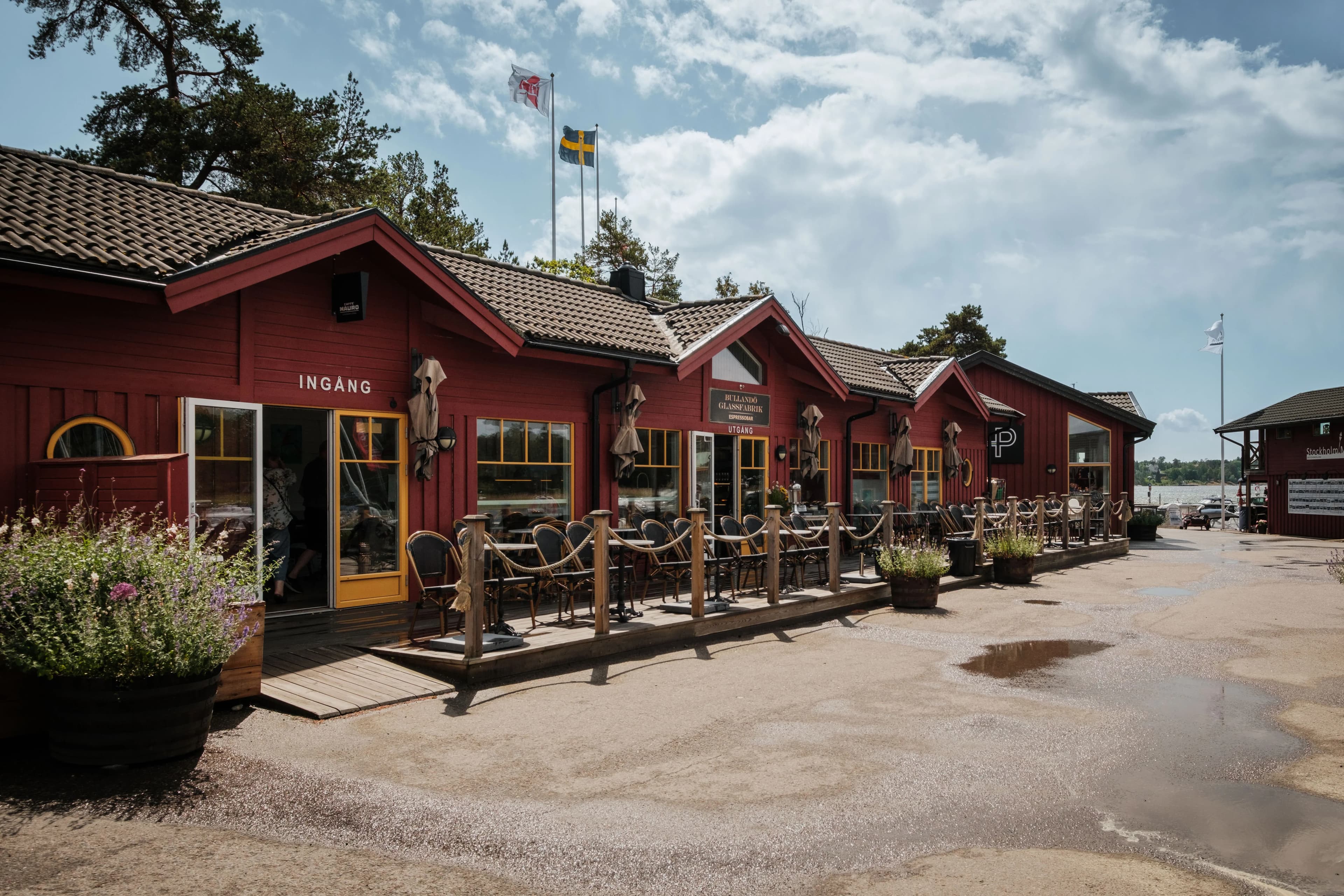 Bullandö Glassfabrik AB
